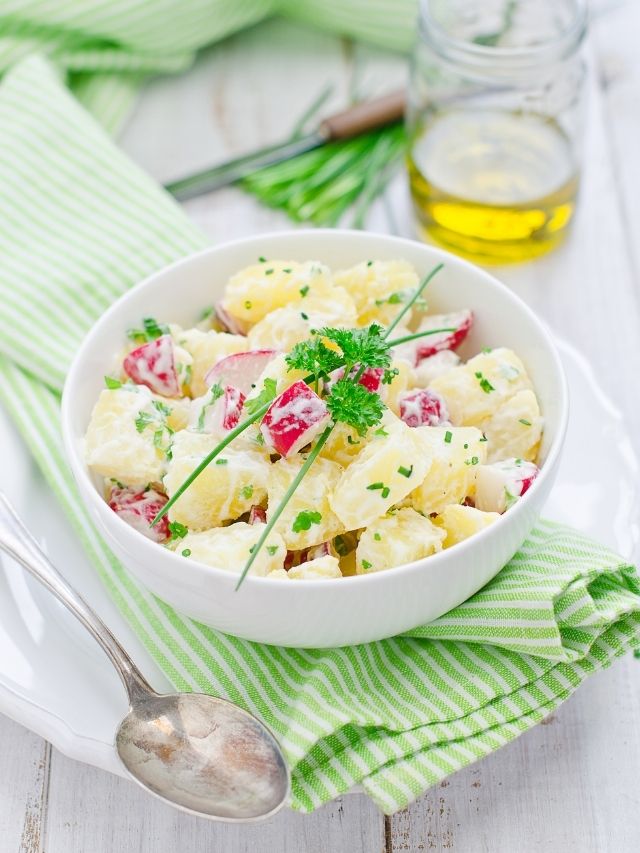 Naoca trouxe Receita de Salada de Batata com Hellmann’s, ideal para você complementar sua refeiçao....