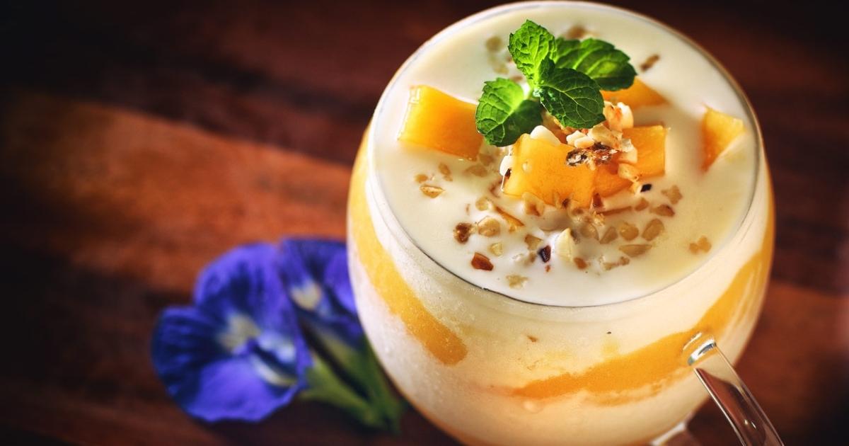 Sobremesas: Mousse de Dióspiro com Iogurte
