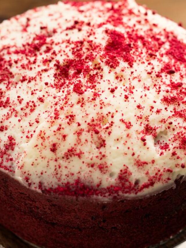 O Panetone Red Velvet é uma deliciosa variação natalina do clássico panetone, trazendo o sabor...