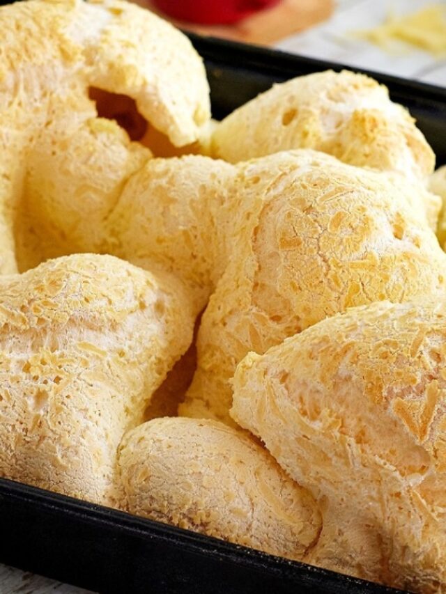 Descubra agora como fazer o famoso biscoito montanha russa de polvilho que viralizou na internet...