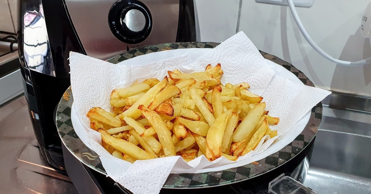 Batata Frita na Airfryer é uma Receita Fácil, Sem Óleo e Livre de Queimaduras