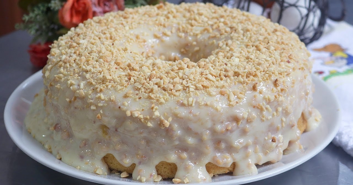 Bolo de Amendoim Esplêndido Este bolo é conhecido por sua textura fofa e sabor marcante...