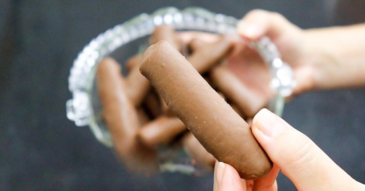 Palitinho de chocolate é uma delícia clássica que lembra os tempos de infância. Estes palitinhos...