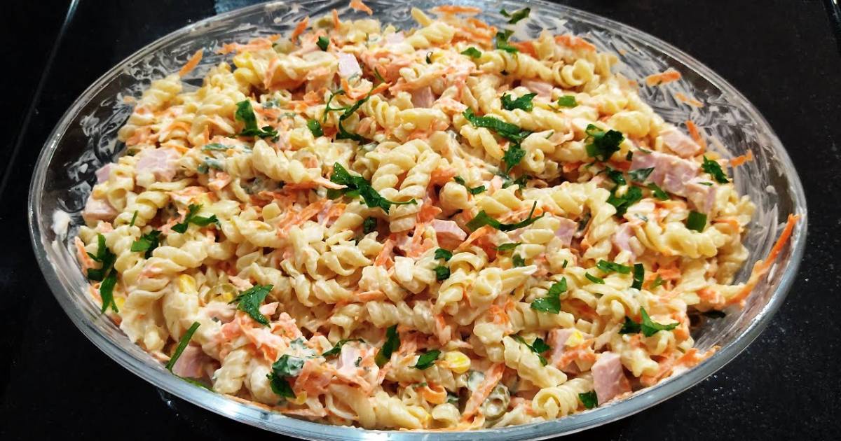 Salada de Macarrão Fácil para Completar o Almoço de Domingo