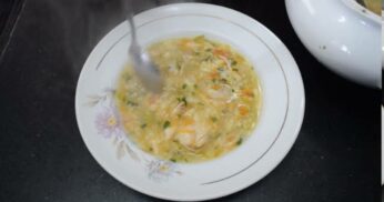 Sopa de Frango com Legumes Cremosa e Rápida de Preparar