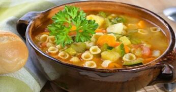 Sopa de Legumes com Macarrão Fáceis de Fazer para Aquecer nos Dias Frios