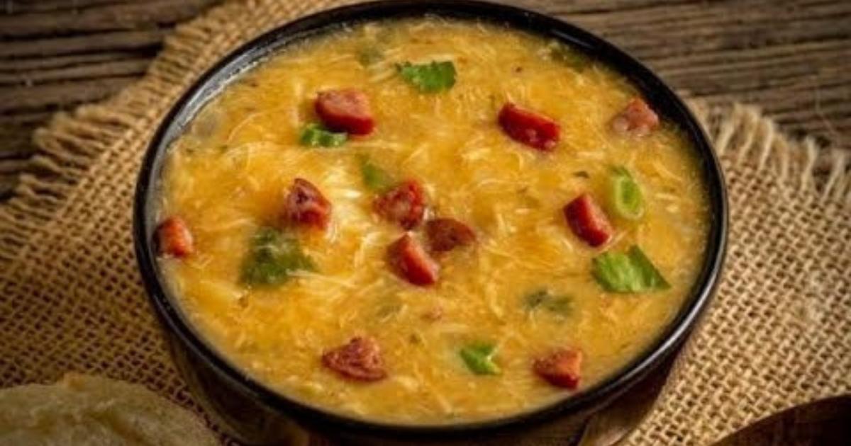 caldo de bacon com brócolis e frango