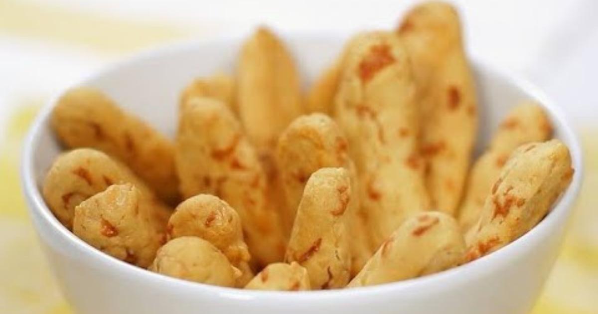 palitos de polvilho com queijo