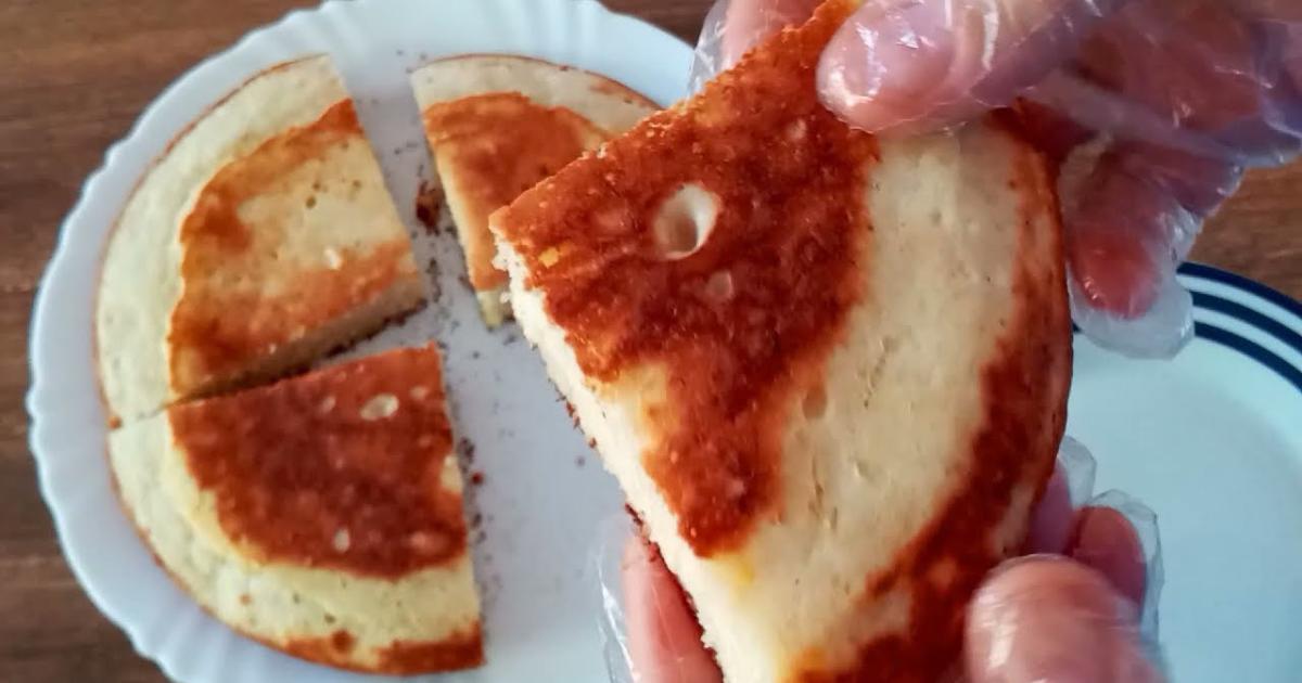 Bolo de banana com amido na frigideira sem leite e trigo