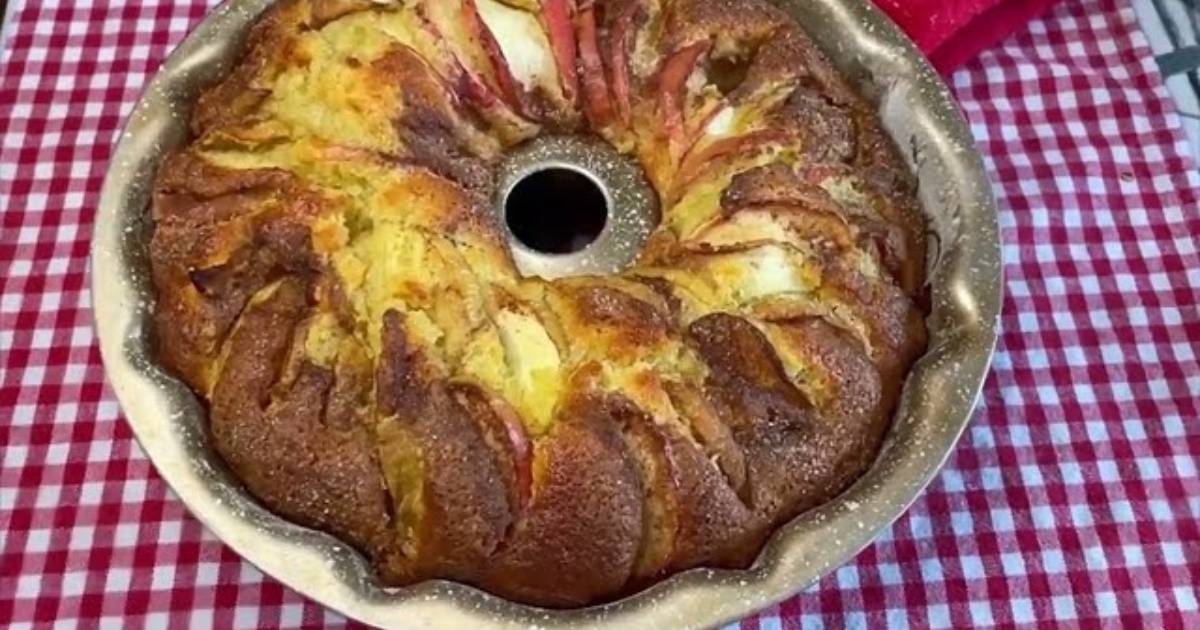 Bolo de frutas natalino fofinho