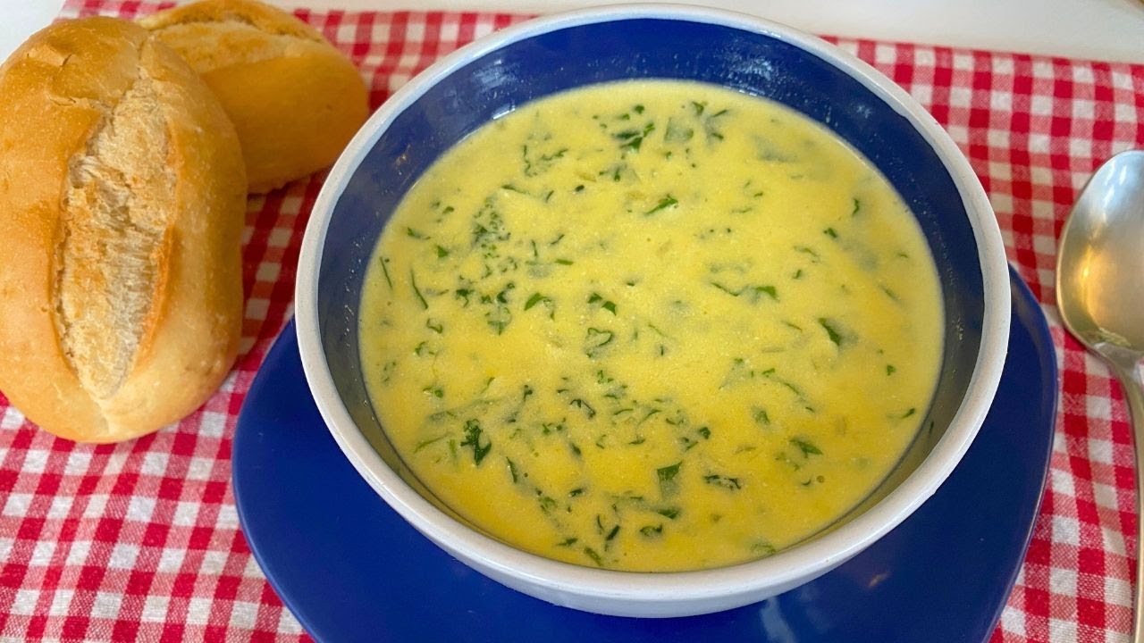 Caldo de Milho Verde Cremoso com Couve