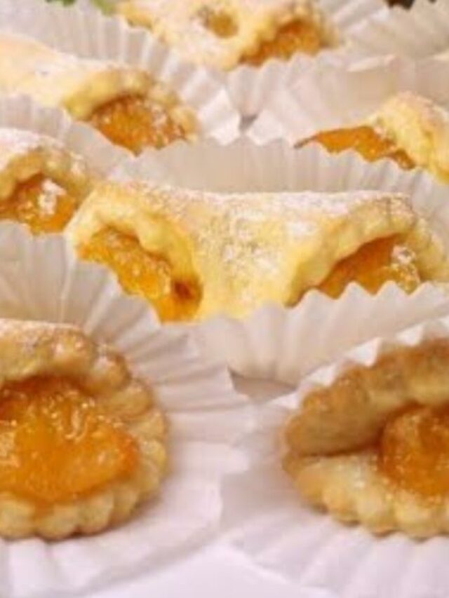 Esses biscoitos de laranja são uma deliciosa opção para quem busca uma receita prática e...