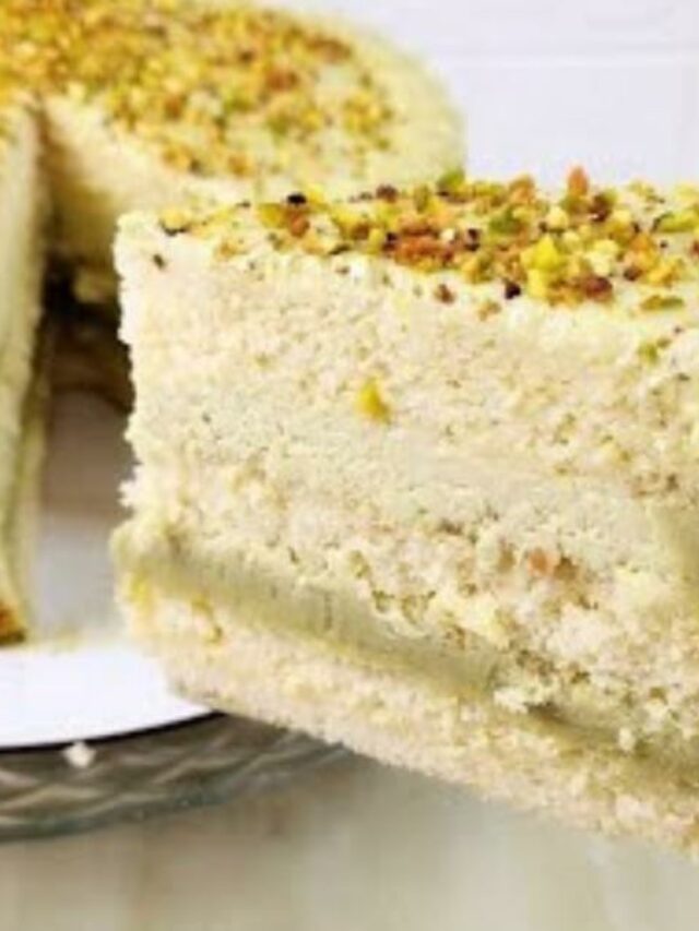 O Bolo Recheado de Pistache é uma deliciosa e sofisticada opção para quem deseja impressionar...