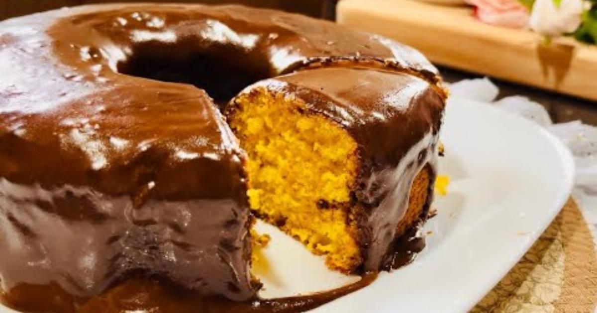Aprenda a fazer um bolo fofinho de abóbora cabotiá fácil e irresistível!...