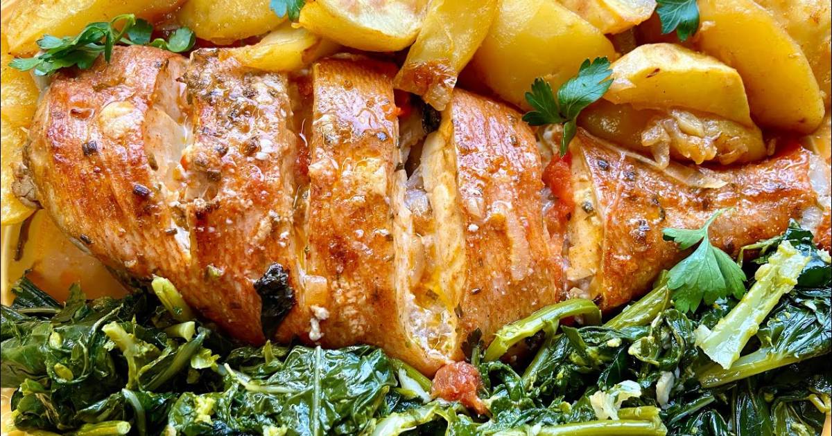 O red fish assado no forno é uma opção deliciosa e prática para quem quer...