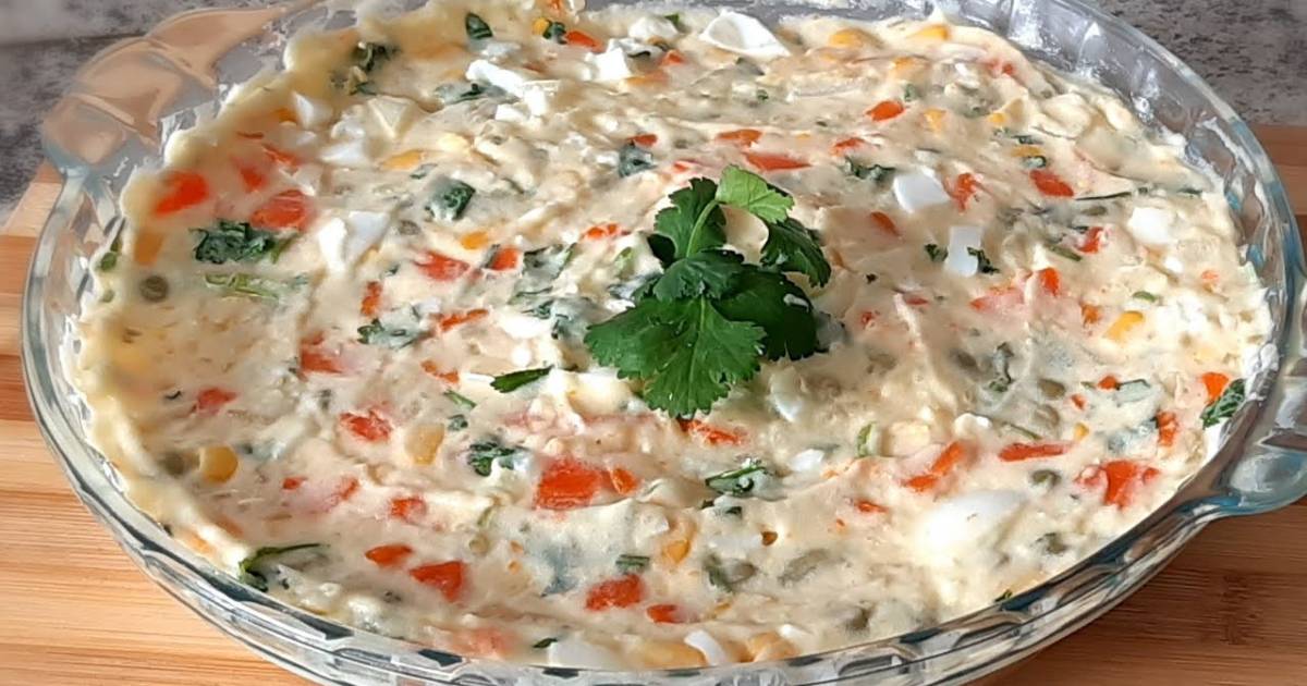 Aprenda a fazer uma salada de maionese simples e deliciosa com ingredientes que você já...