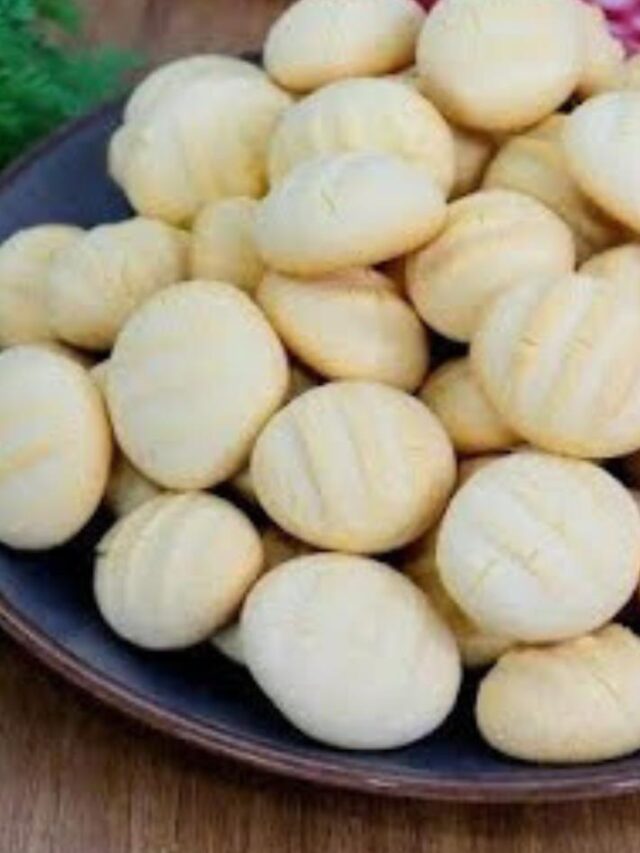 As Bolachinhas de Maisena são biscoitinhos delicados e irresistíveis que derretem na boca....