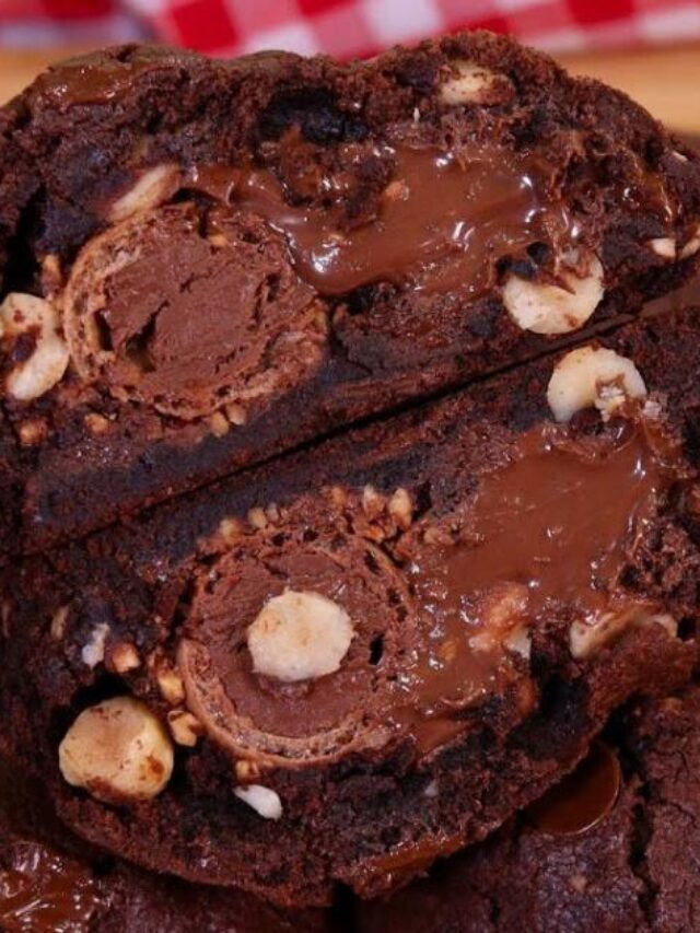 O Cookie de Avelã Recheado de Chocolate Super Delicioso é uma sobremesa irresistível que combina...