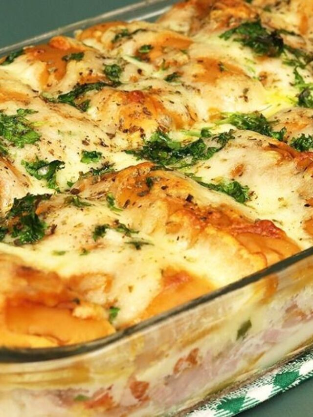 Essa delícia é feita com camadas de pão bisnaguinha e recheios irresistíveis, resultando em uma...