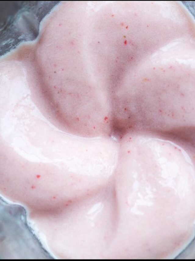 Refrescante, cremosa e cheia de sabor, essa receita é super fácil de fazer. Vamos lá?...