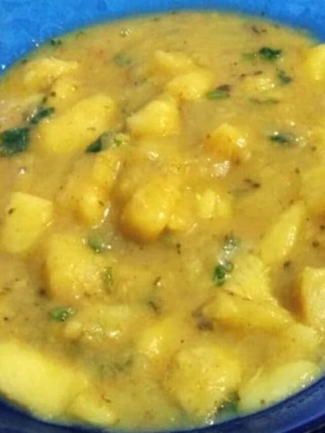 Feita com cará, um tubérculo rico em nutrientes, e complementada com vegetais frescos, essa sopa...