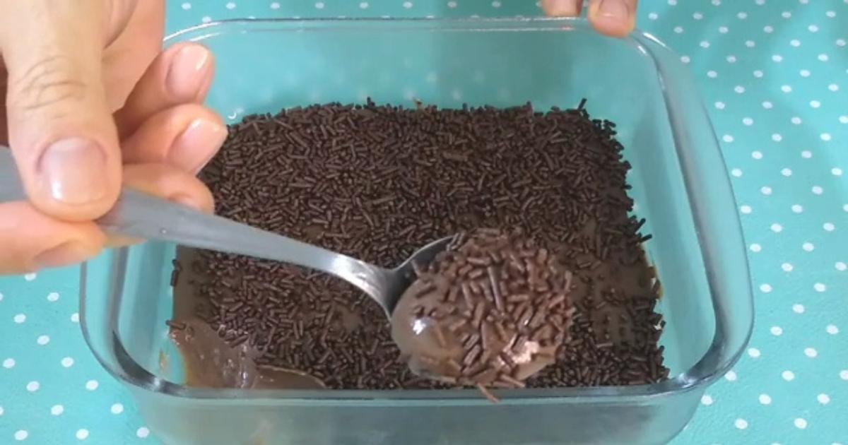 Brigadeiro de colher sem fogão, feito no liquidificador. Rápido, prático e delicioso!...