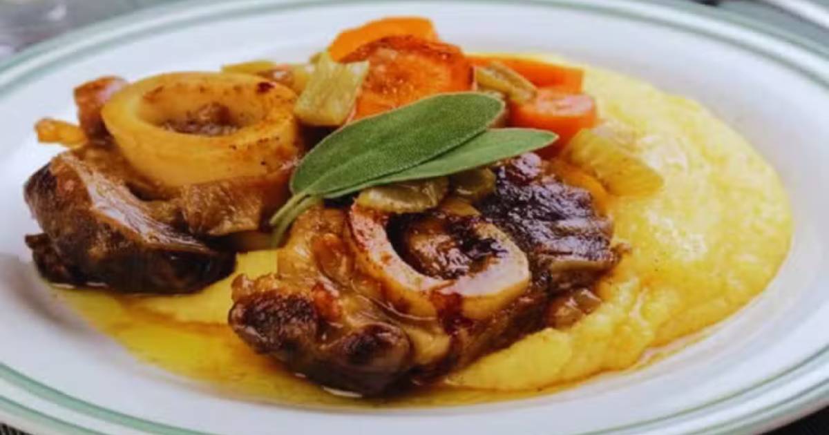 Aprenda a fazer um Cozido de Osso Buco com Batata no fogão à lenha. Receita...