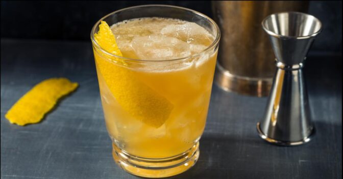 Drinks: Gold Rush o Drink Perfeito Para o Ano Novo
