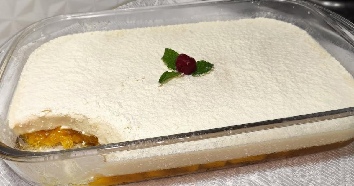 Geladão de abacaxi com leite ninho, cremoso, refrescante, fácil e perfeito para festas especiais....