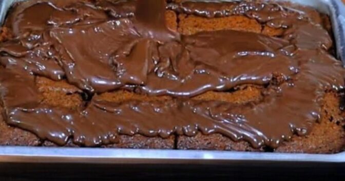Bolos: Massa Fofinha de Bolo de Chocolate