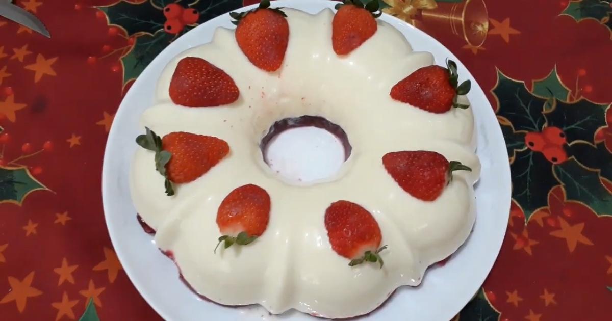 Mousse de Leite Ninho com Gelatina e Morangos