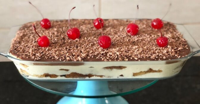 Sobremesas: Pavê de Chocotone com Creme de Leite Ninho