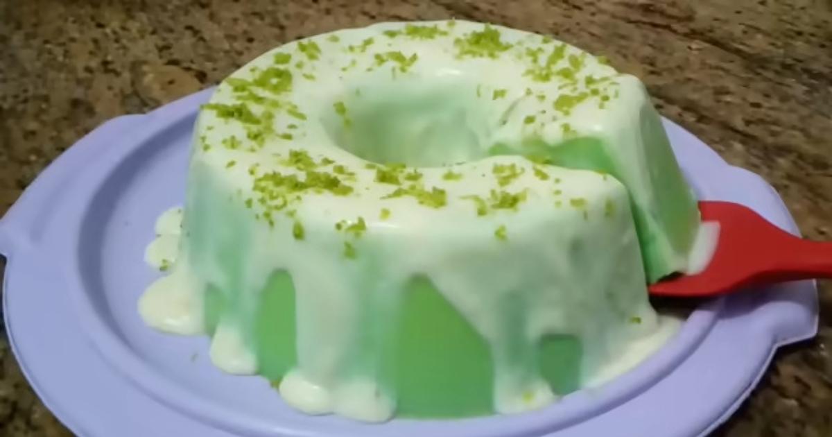 Delicioso pudim de limão com 2 ingredientes e cobertura opcional. Fácil e rápido!...