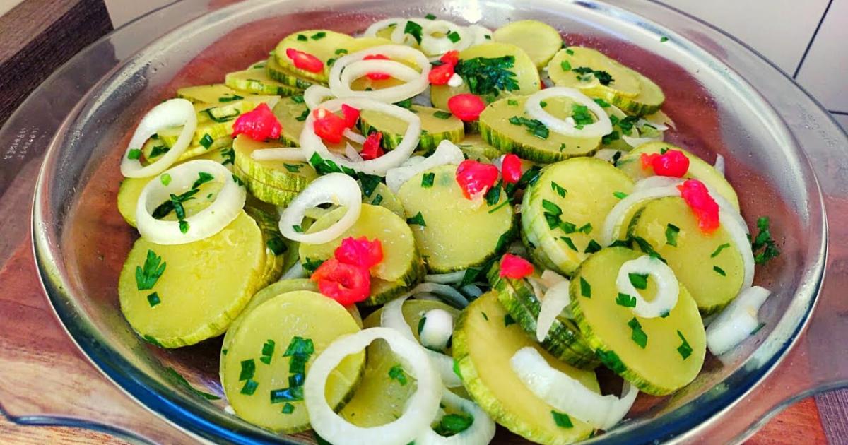 Você Vai Amar Esta Receita de Salada de Abobrinha Cozida!