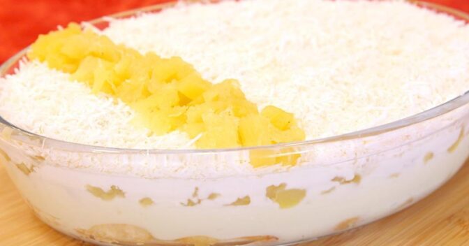 Sobremesas: Sobremesa Deliciosa de Abacaxi com Coco