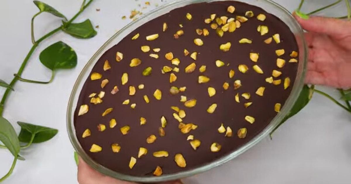 Bombom de Pistache na Travessa: Uma Sobremesa de Natal Perfeita!