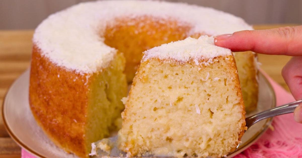 Aprenda a fazer um bolo gelado 4 leites com coco super molhadinho e delicioso....