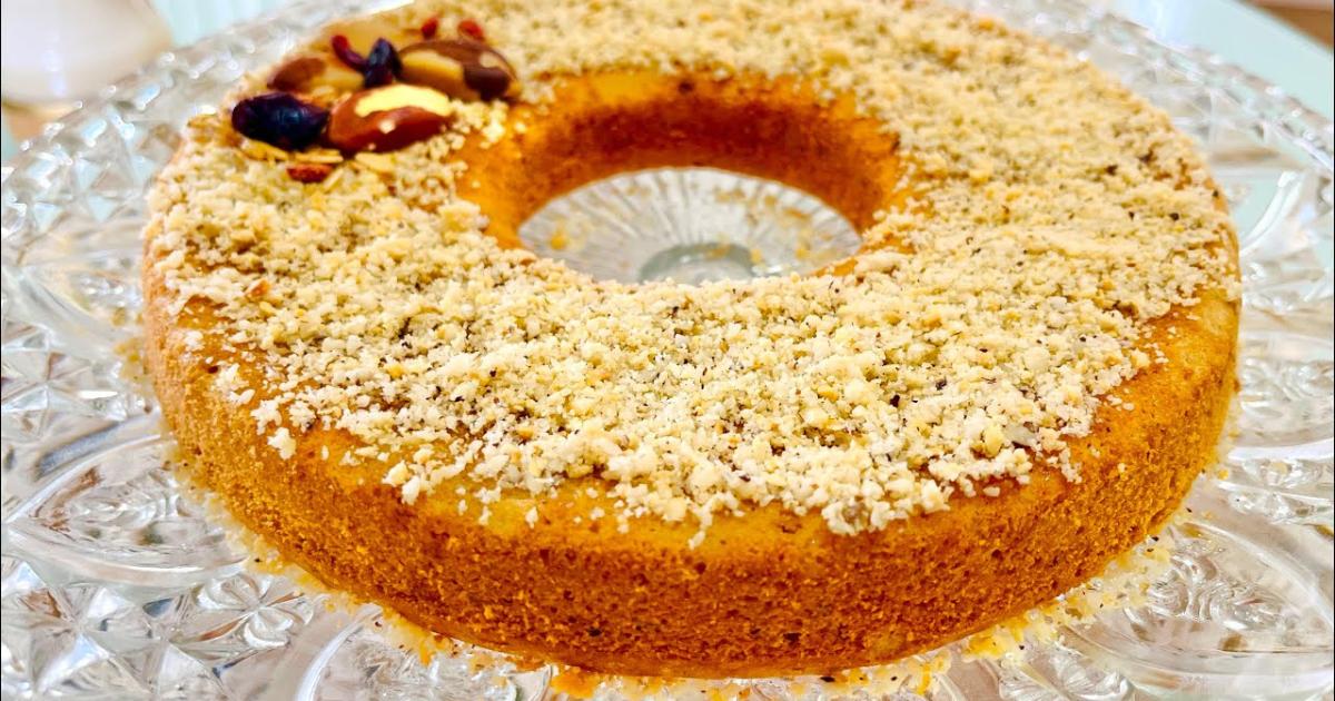 Bolo de amêndoa fofinho e úmido, fácil de fazer, perfeito para café ou chá....