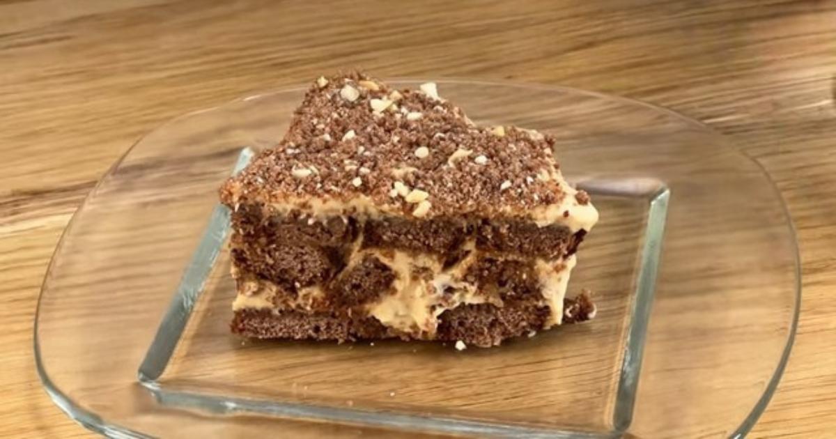 Bolo rápido sem assar, sem farinha, ovos e gelatina!