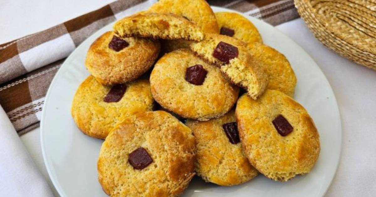 Aprenda a fazer broinha de fubá com queijo e goiabada! Receita fácil, deliciosa e com...