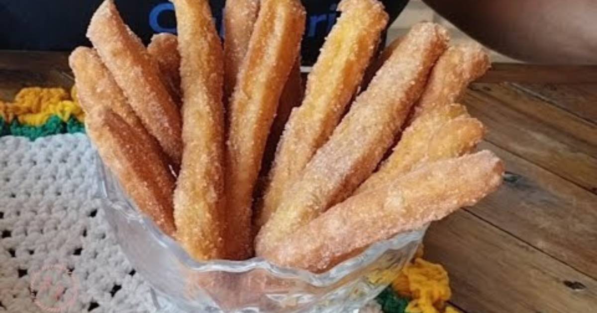 Aprenda a fazer Churros Crocante e Leve com Doce de Leite. Receita simples, fácil e...