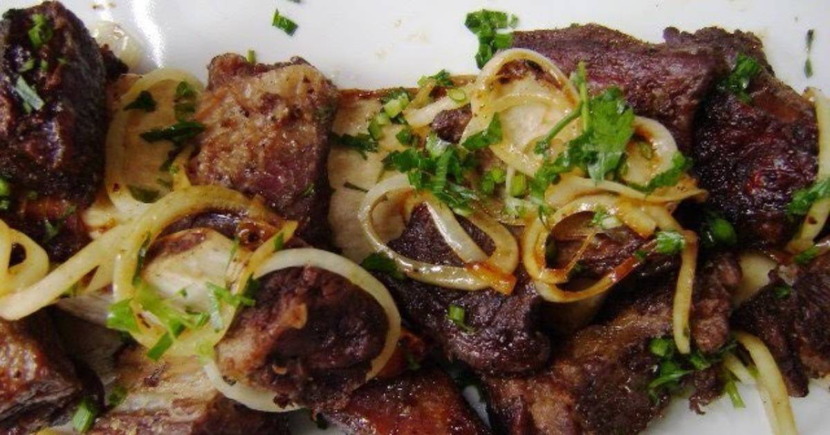 Prepare uma costela de boi na panela de pressão suculenta e dourada, sem adicionar água!...