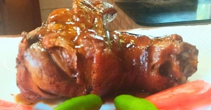 Carnes: Joelho de Porco Assado com Marinada Perfeita