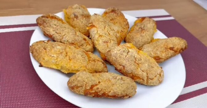 Lanche: Lanche Low Carb com Apenas 3 Ingredientes: Delicioso, Rico em Proteínas e Zero Carboidratos!