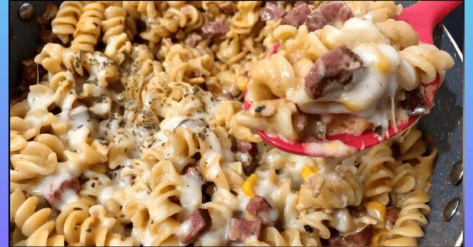 Especiais: Macarrão Cremoso com Queijo e Presunto