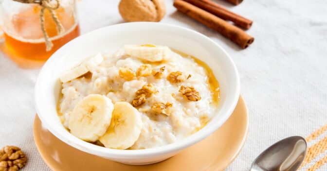 Mingau: Mingau de Aveia com Banana e Canela (sem açúcar) FIT