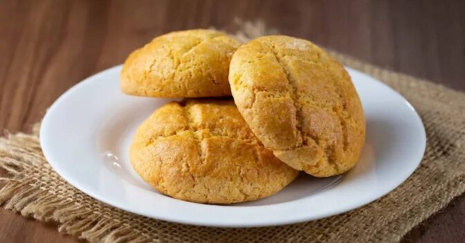 Biscoitos: Rosquinha de Fubá com Erva-Doce