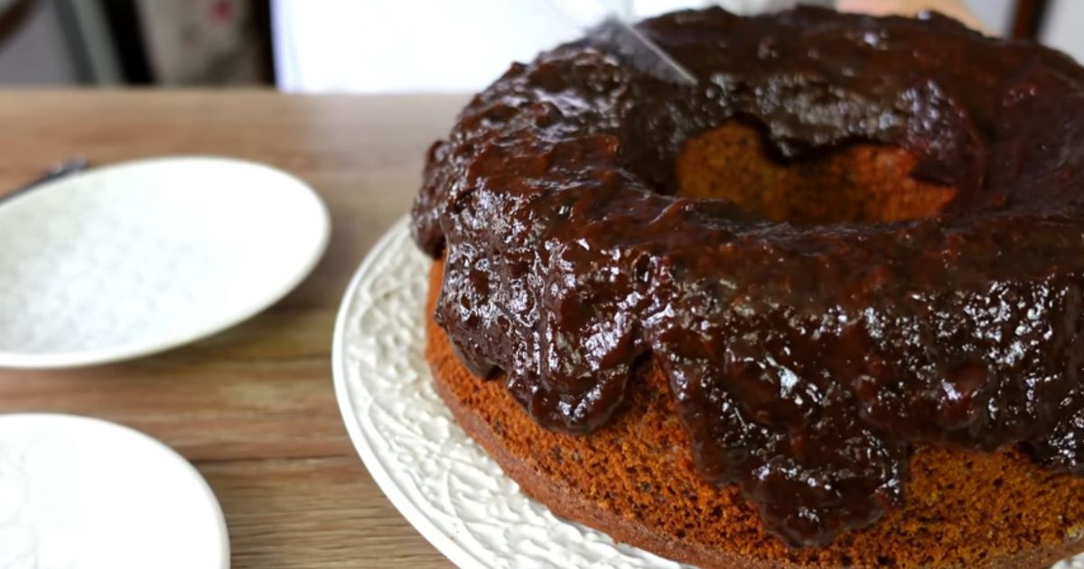 Bolo de Ameixa Simples de Liquidificador Sem Trigo e Sem Lactose