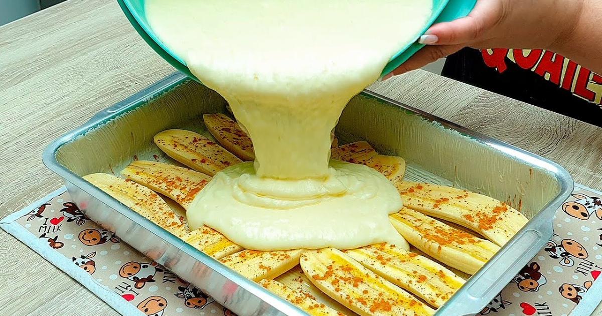 Bolo de banana super fofinho sem trigo, feito com amido de milho e coco ralado....