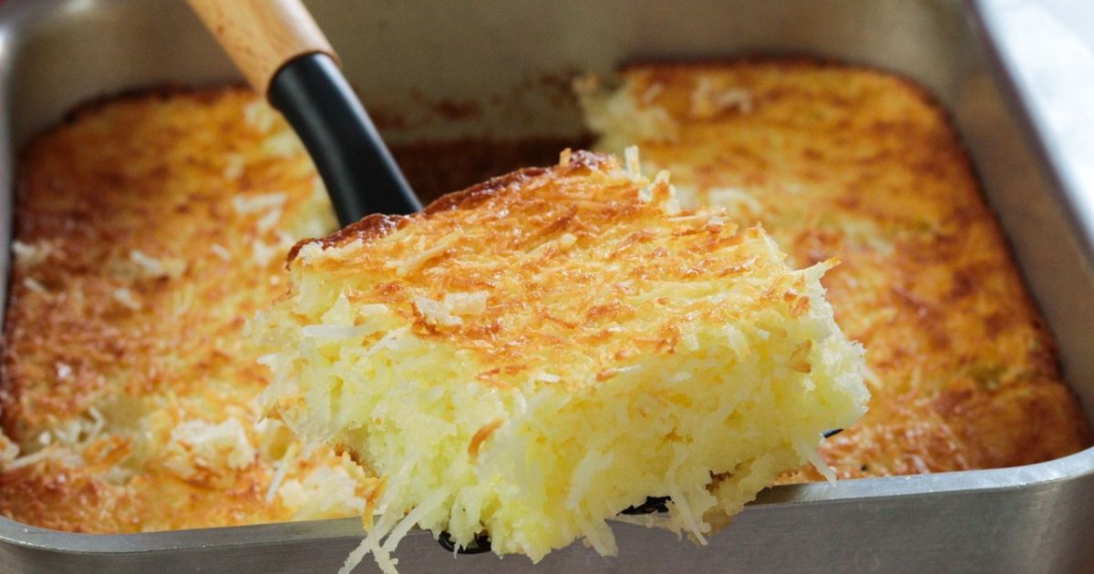Bolo de Coco Sem Trigo Com Massa Macia e Molhadinha